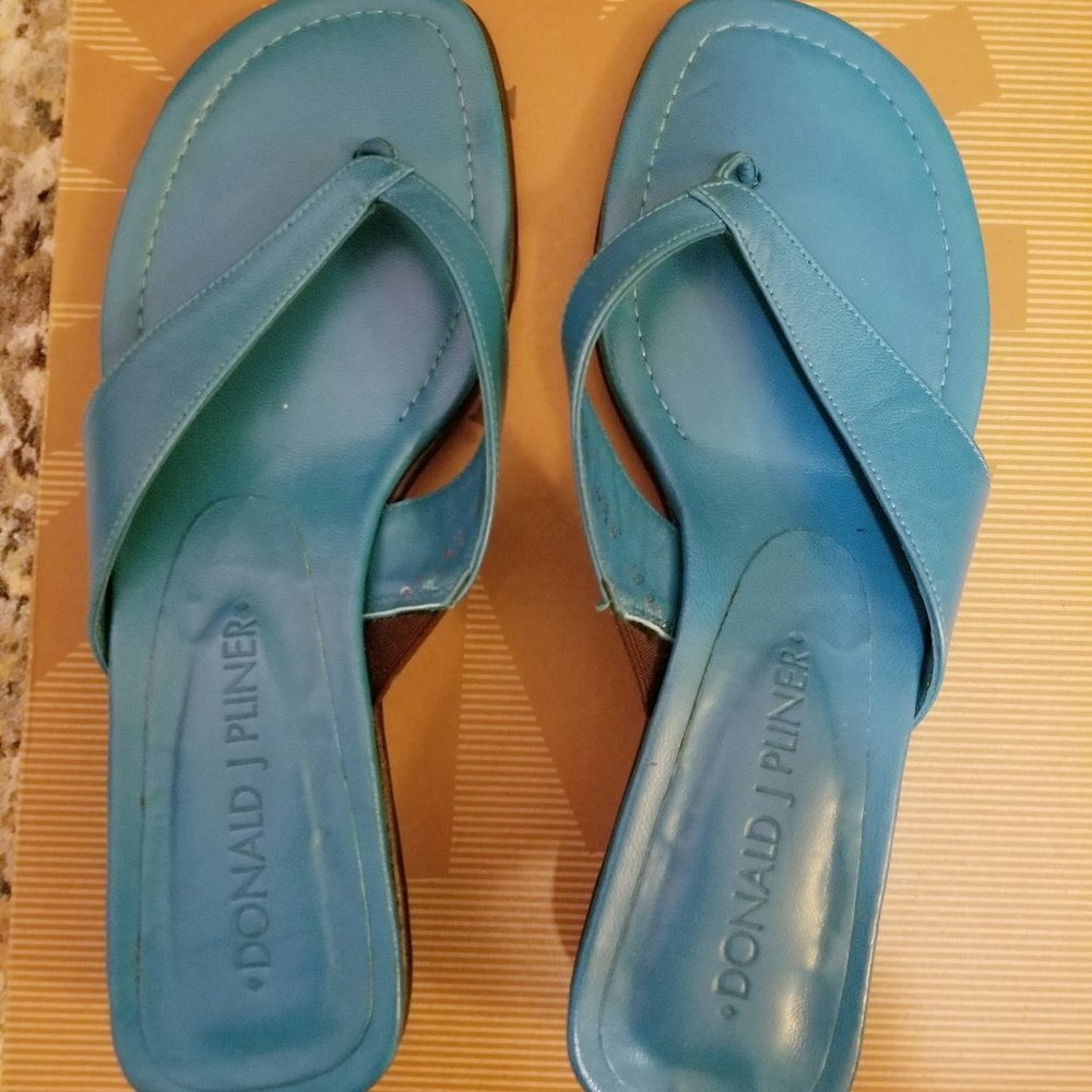 Donald J Pliner sandals Size 5.5